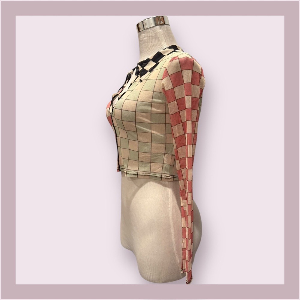 Daisy Street Checkered Mesh Crop Top - Picture 3 of 4